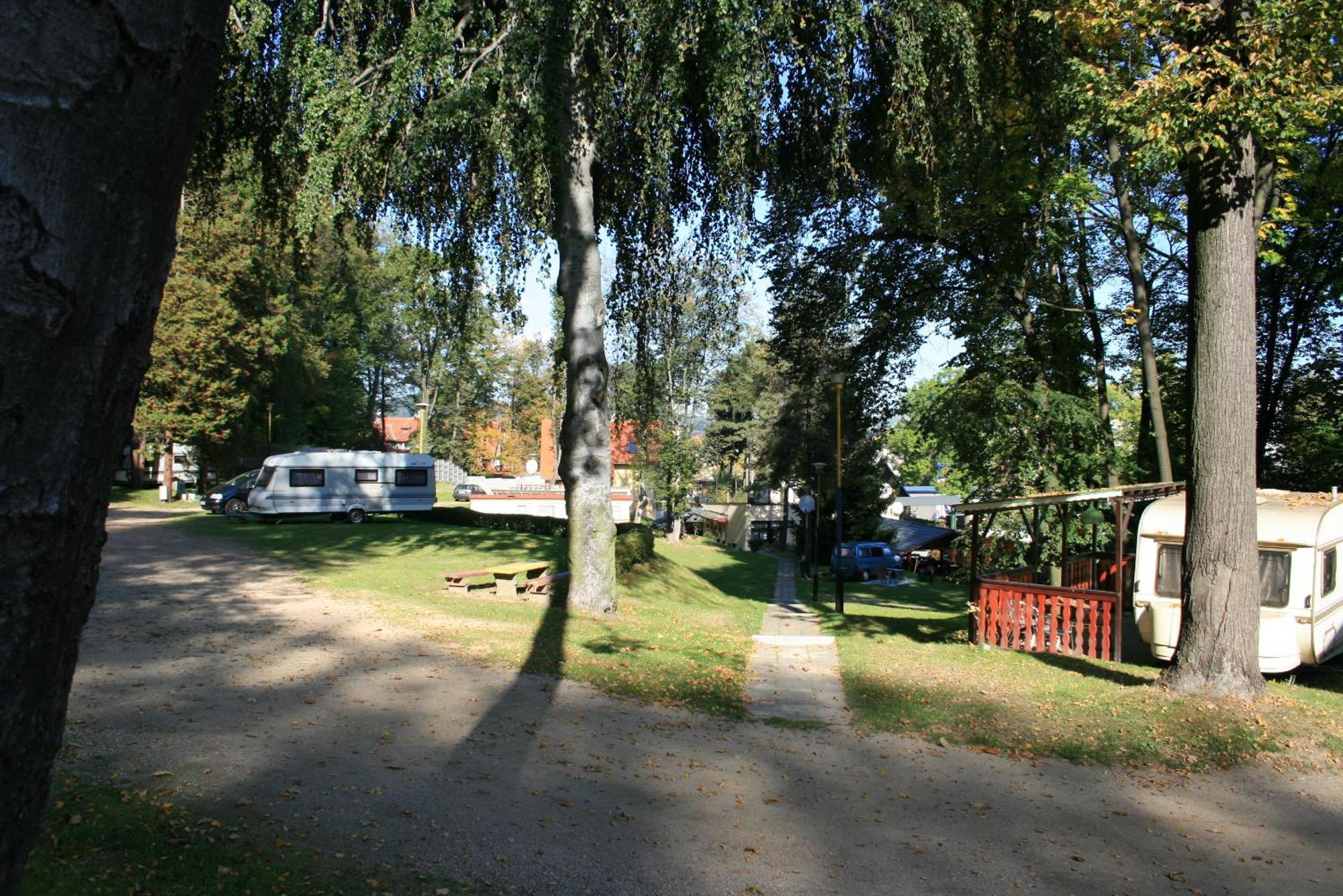 Auto-Camping Park Еленя-Гура Экстерьер фото