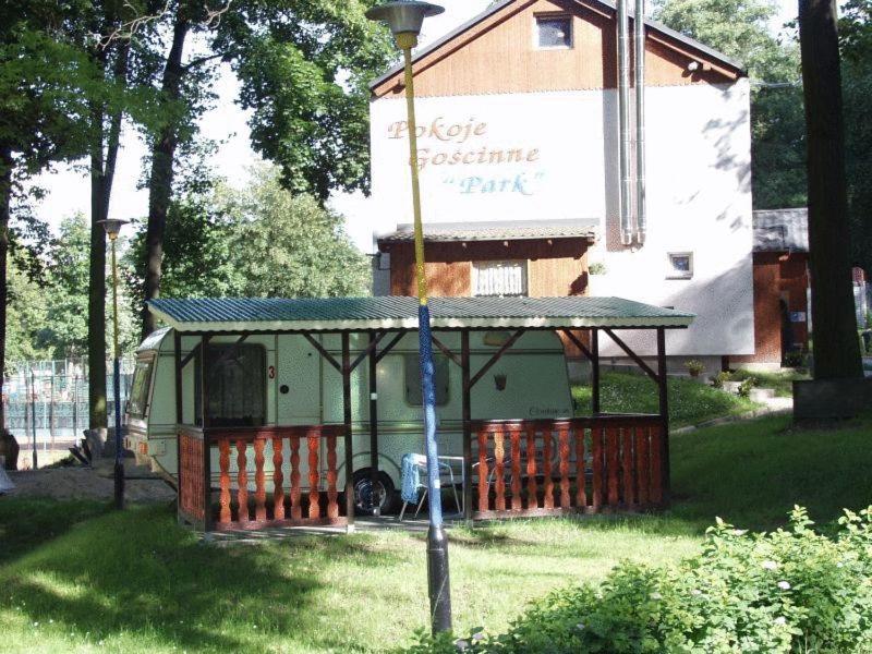 Auto-Camping Park Еленя-Гура Экстерьер фото